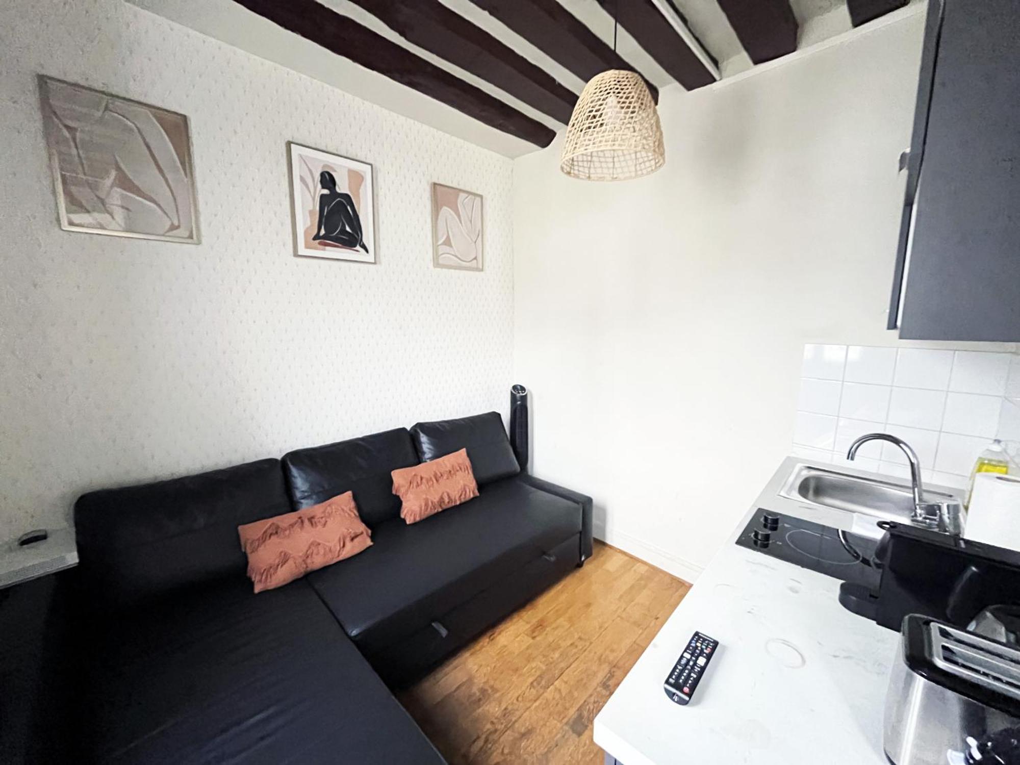 164 - Charming Studio In Center Of Paris Bagian luar foto
