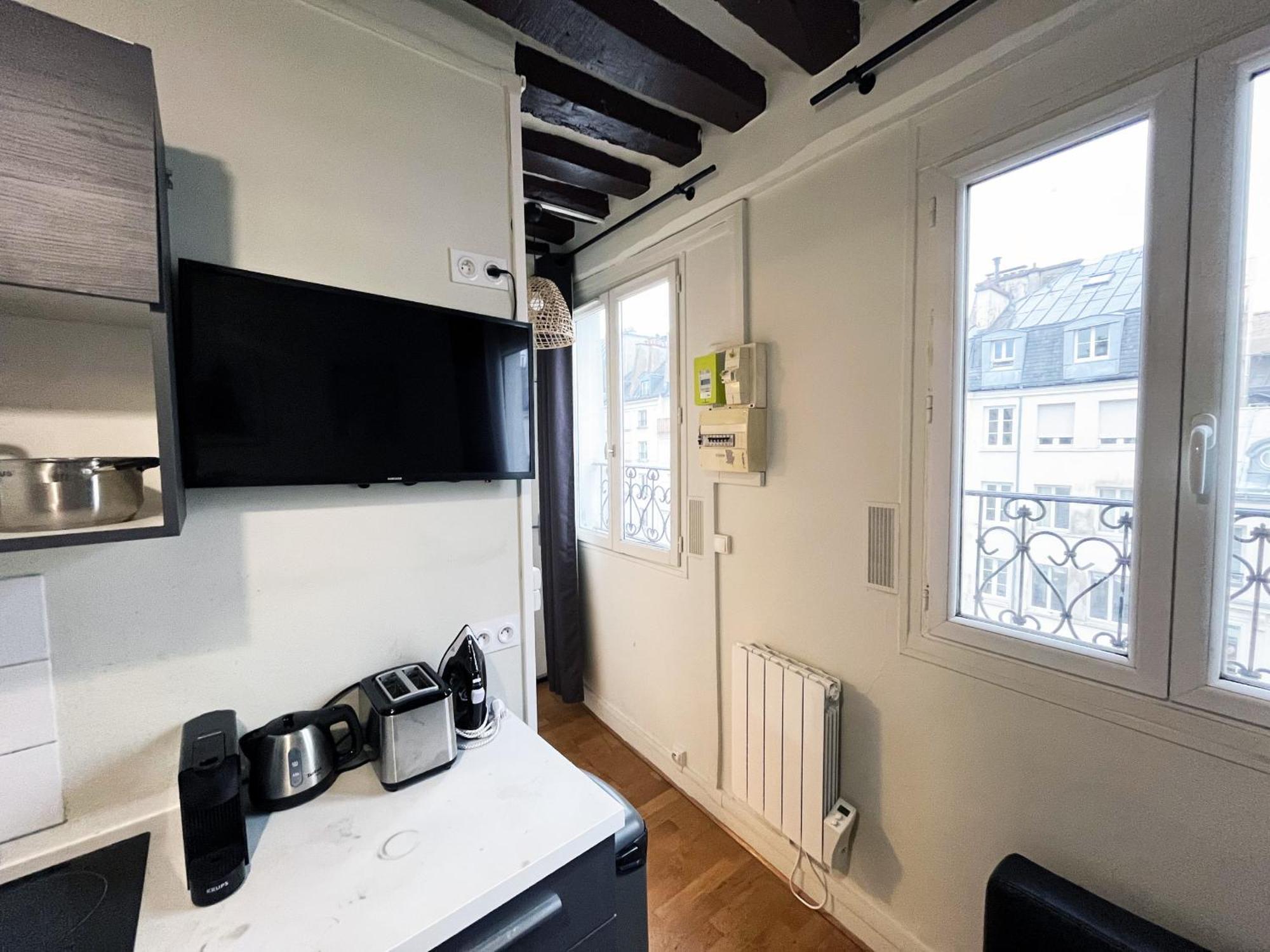 164 - Charming Studio In Center Of Paris Bagian luar foto